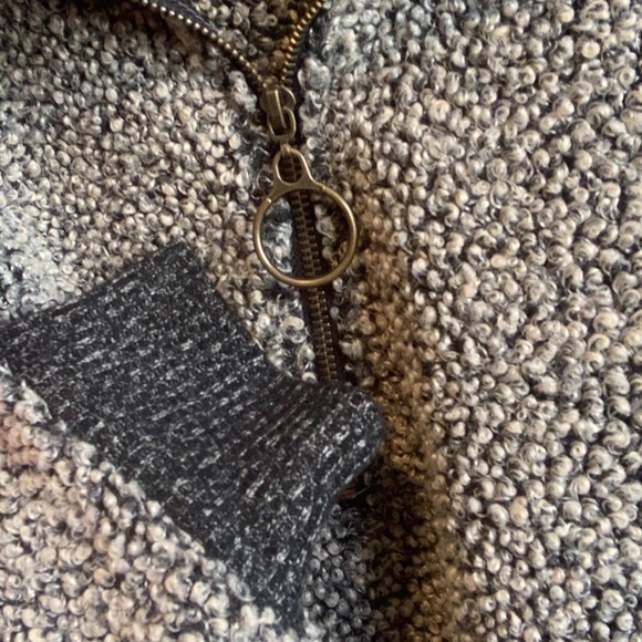 — - Picture 3 of 3